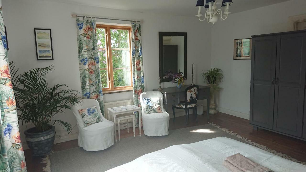 Garden Mellan Slotten Svarte Екстериор снимка