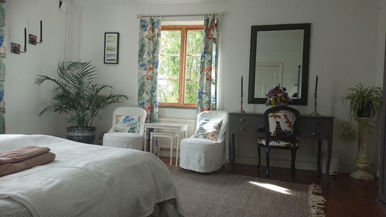 Garden Mellan Slotten Svarte Екстериор снимка